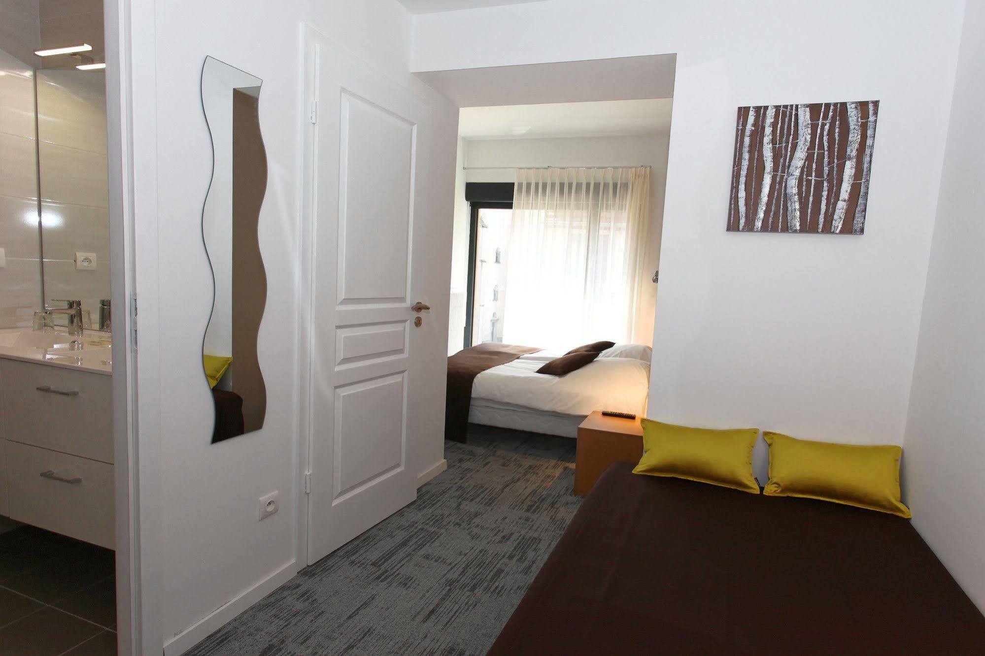 Hotel De L'Ill Страсбург Экстерьер фото